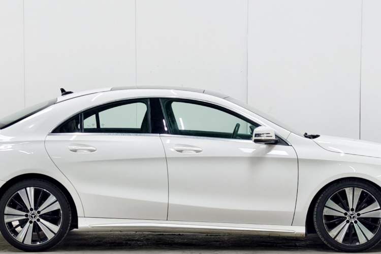Used Mercedes-Benz CLA 2018 CLA 200 Style Edition Exterior 7