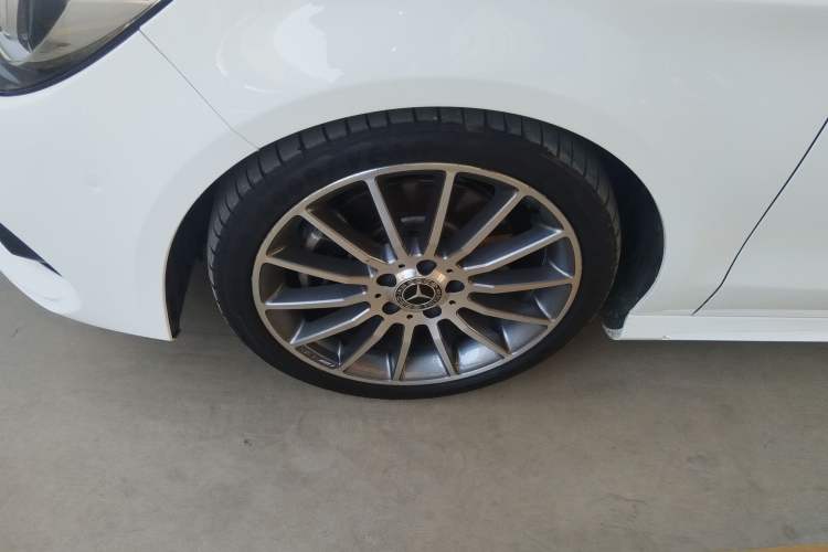 Used Mercedes-Benz CLA 2018 CLA 220 4MATIC Exterior 7