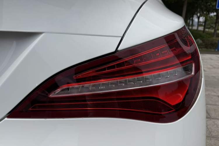 Used Mercedes-Benz CLA 2018 CLA 200 Style Edition Exterior 9