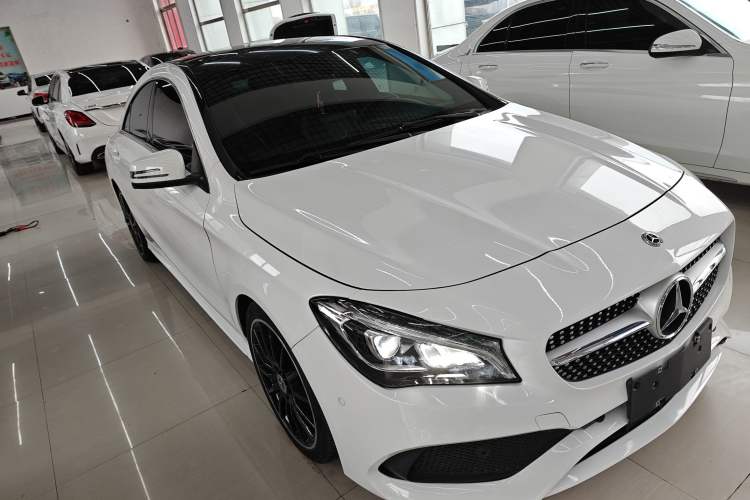 Used Mercedes-Benz CLA 2018 CLA 200 Style Edition Front Right 45 Deg
