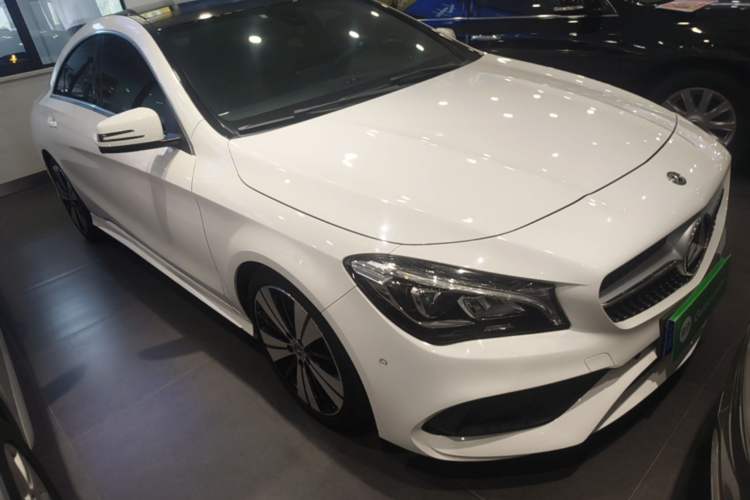 Used Mercedes-Benz CLA 2018 CLA 200 Style Edition Front Right 45 Deg