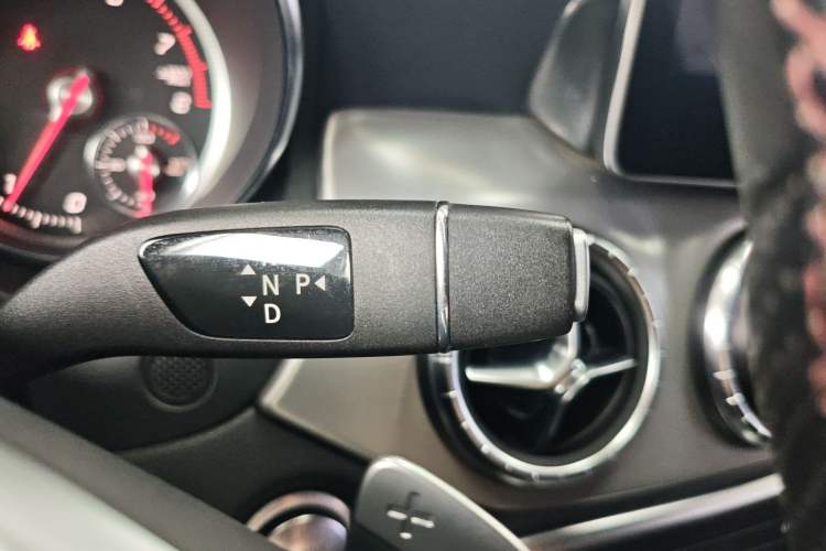 Used Mercedes-Benz CLA 2018 CLA 220 4MATIC Gear Lever