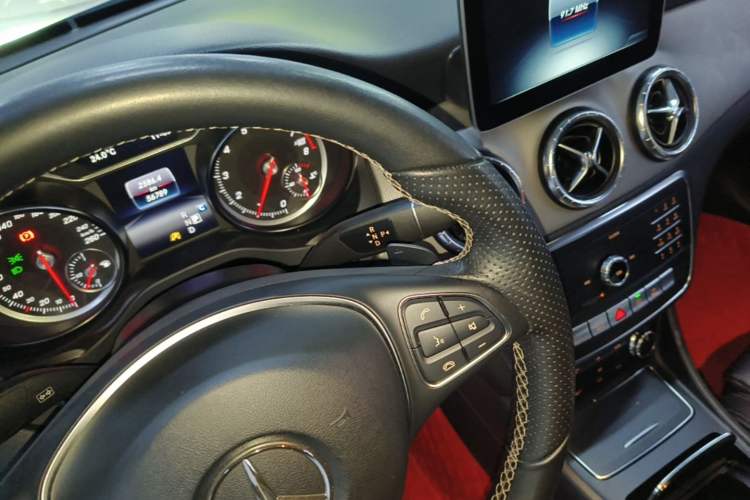 Used Mercedes-Benz CLA 2018 CLA 200 Style Edition Gear Lever