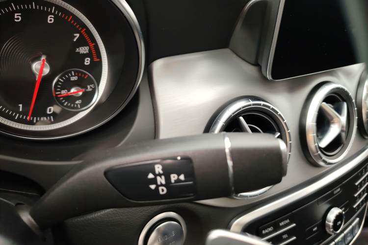 Used Mercedes-Benz CLA 2018 CLA 220 4MATIC Gear Lever