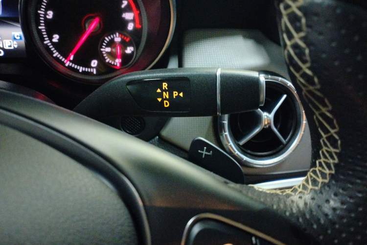 Used Mercedes-Benz CLA 2018 CLA 200 Style Edition Gear Lever