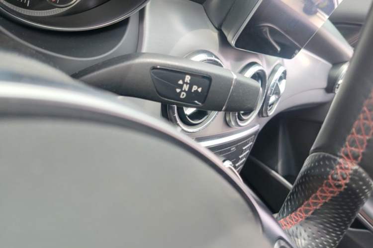 Used Mercedes-Benz CLA 2018 CLA 220 4MATIC Gear Lever