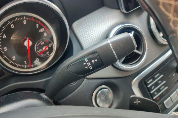 Used Mercedes-Benz CLA 2018 CLA 200 Sport Edition Gear Lever