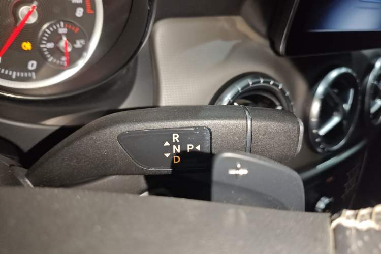 Used Mercedes-Benz CLA 2018 CLA 200 Style Edition Gear Lever