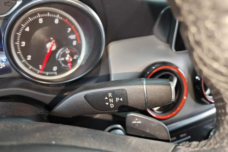 Used Mercedes-Benz CLA 2018 CLA 200 Style Edition Gear Lever