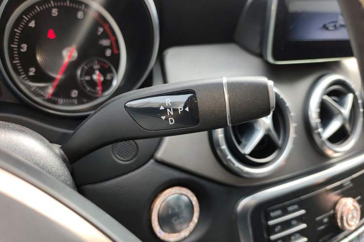 Used Mercedes-Benz CLA 2018 CLA 200 Style Edition Gear Lever
