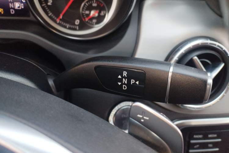 Used Mercedes-Benz CLA 2018 CLA 220 4MATIC Gear Lever