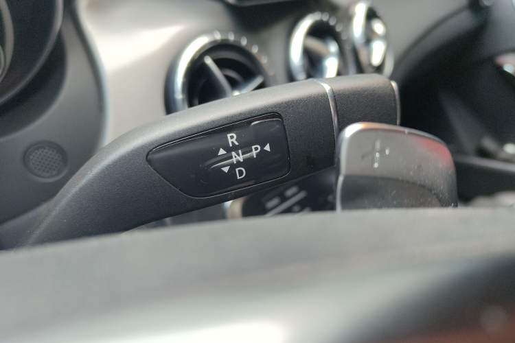 Used Mercedes-Benz CLA 2018 CLA 220 4MATIC Gear Lever