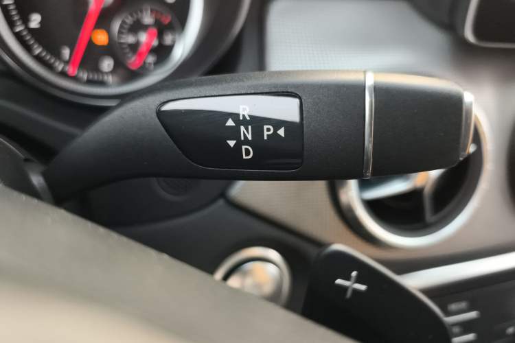 Used Mercedes-Benz CLA 2018 CLA 200 Style Edition Gear Lever