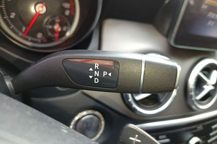 Used Mercedes-Benz CLA 2018 CLA 200 Style Edition Gear Lever
