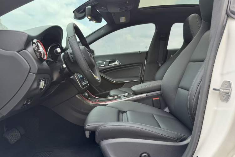 Used Mercedes-Benz CLA 2018 CLA 200 Style Edition Interior 1