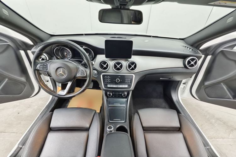 Used Mercedes-Benz CLA 2018 CLA 200 Style Edition Interior 2