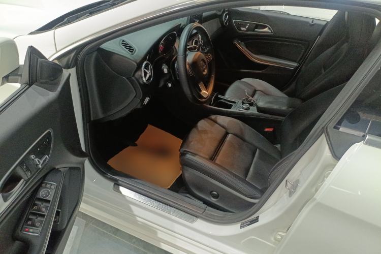Used Mercedes-Benz CLA 2018 CLA 200 Style Edition Interior 3