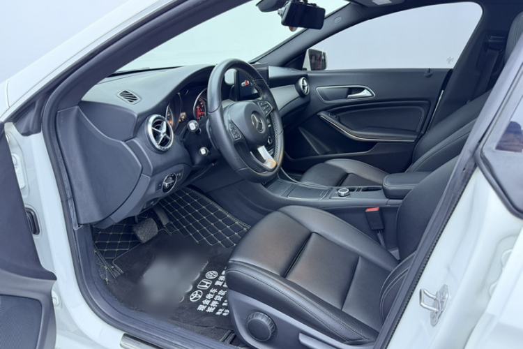 Used Mercedes-Benz CLA 2018 CLA 200 Sport Edition Interior 3