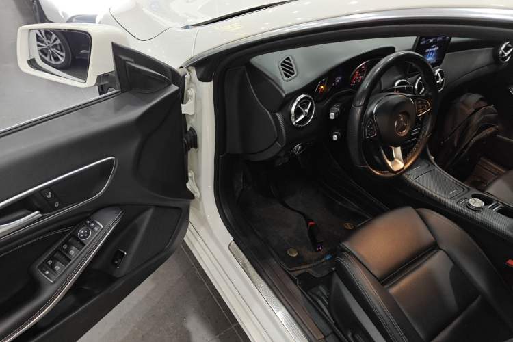 Used Mercedes-Benz CLA 2018 CLA 200 Sport Edition Interior 3