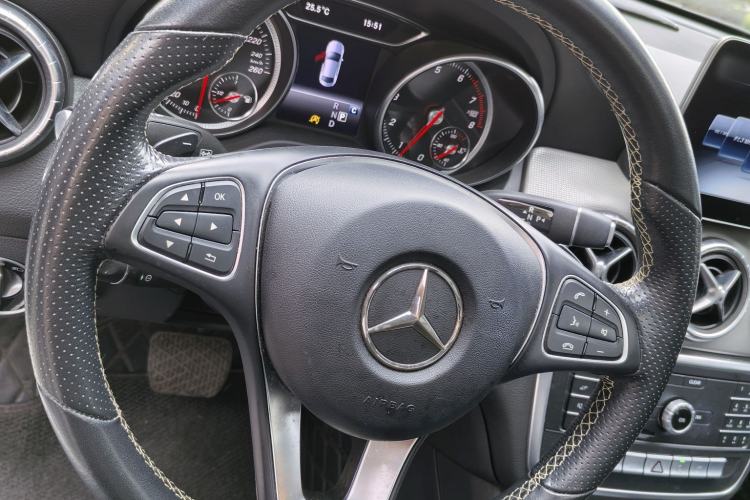 Used Mercedes-Benz CLA 2018 CLA 200 Style Edition Interior 5