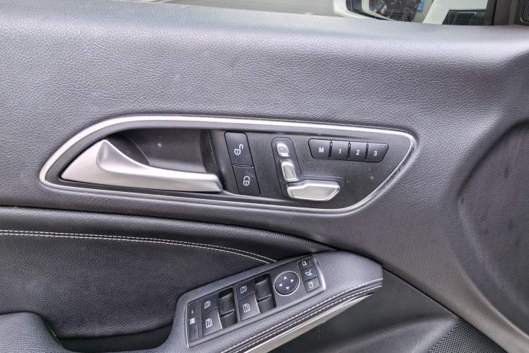 Used Mercedes-Benz CLA 2018 CLA 200 Style Edition Interior 7