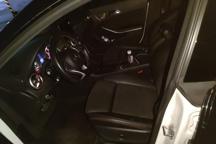 Used Mercedes-Benz CLA 2018 CLA 220 4MATIC Left Front Seat