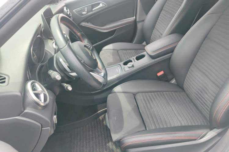 Used Mercedes-Benz CLA 2018 CLA 220 4MATIC Left Front Seat
