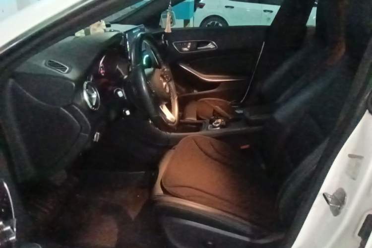 Used Mercedes-Benz CLA 2018 CLA 200 Style Edition Left Front Seat
