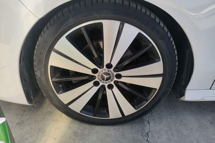 Used Mercedes-Benz CLA 2018 CLA 200 Style Edition Left Front Wheel Hub