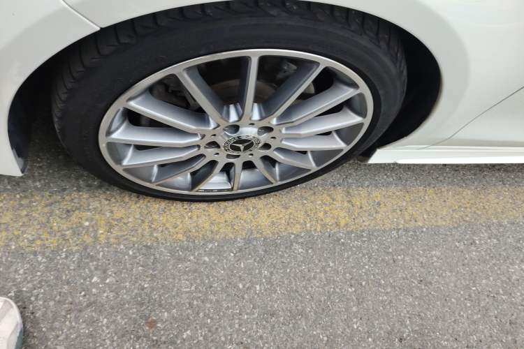 Used Mercedes-Benz CLA 2018 CLA 220 4MATIC Left Front Wheel Hub