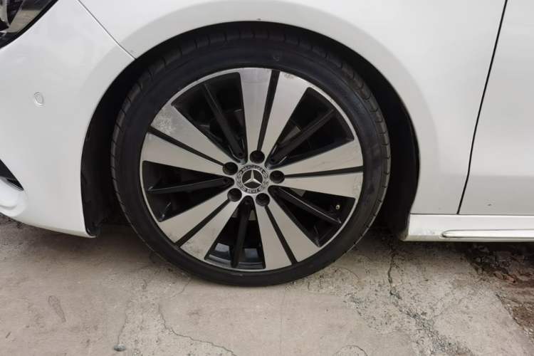 Used Mercedes-Benz CLA 2018 CLA 200 Style Edition Left Front Wheel Hub