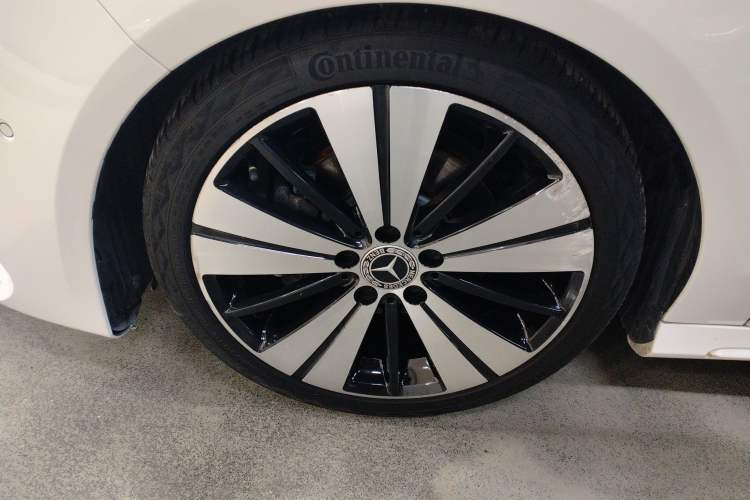 Used Mercedes-Benz CLA 2018 CLA 200 Style Edition Left Front Wheel Hub