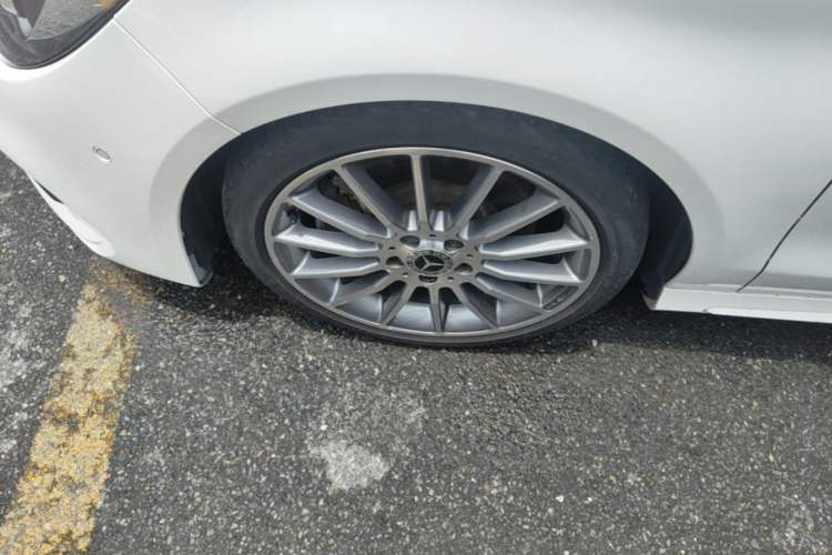 Used Mercedes-Benz CLA 2018 CLA 220 4MATIC Left Front Wheel Hub
