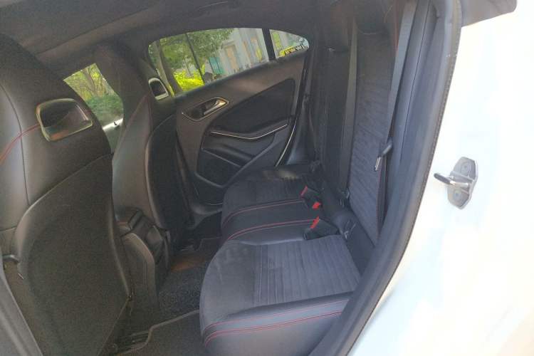 Used Mercedes-Benz CLA 2018 CLA 220 4MATIC Left Rear Seat