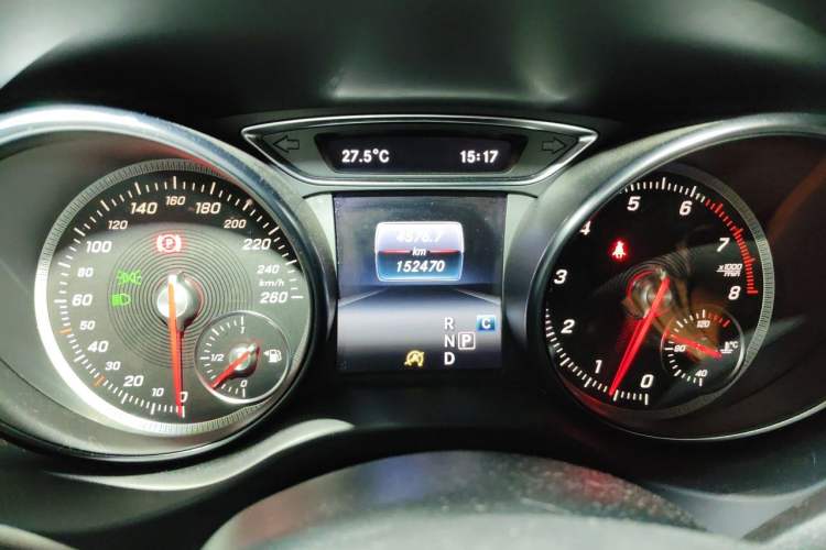 Used Mercedes-Benz CLA 2018 CLA 220 4MATIC Odometer Close Up