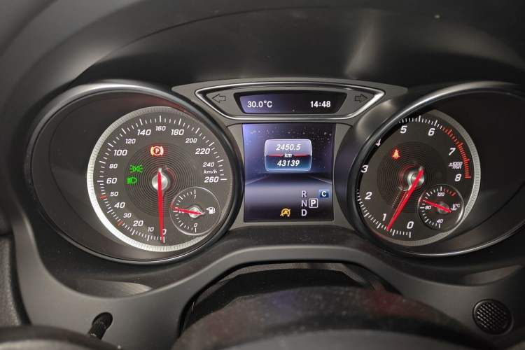 Used Mercedes-Benz CLA 2018 CLA 220 4MATIC Odometer Close Up
