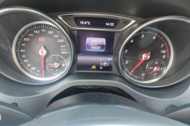 Used Mercedes-Benz CLA 2018 CLA 220 4MATIC Odometer Close Up