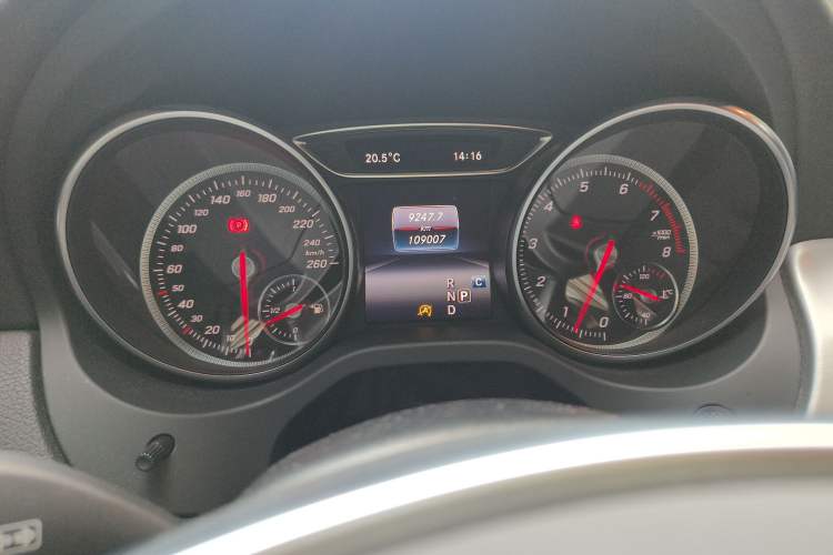 Used Mercedes-Benz CLA 2018 CLA 220 4MATIC Odometer Close Up