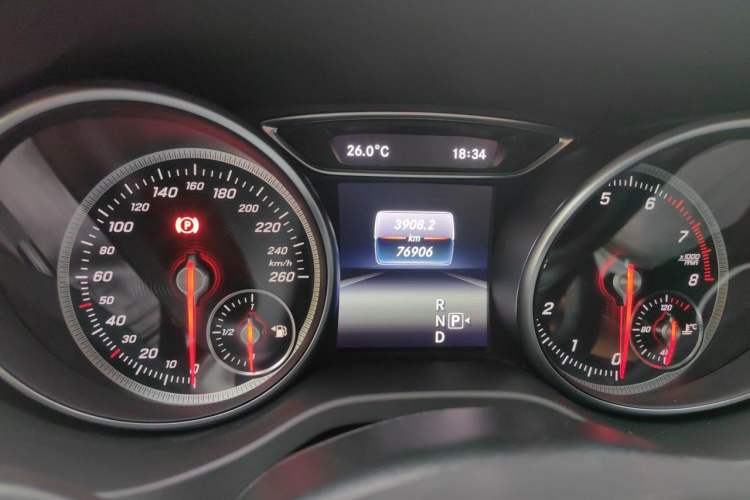 Used Mercedes-Benz CLA 2018 CLA 200 Style Edition Odometer Close Up
