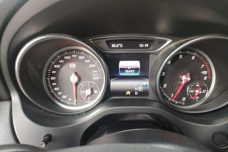 Used Mercedes-Benz CLA 2018 CLA 200 Style Edition Odometer Close Up