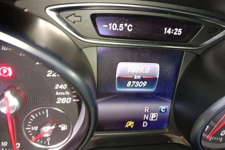Used Mercedes-Benz CLA 2018 CLA 200 Style Edition Odometer Close Up