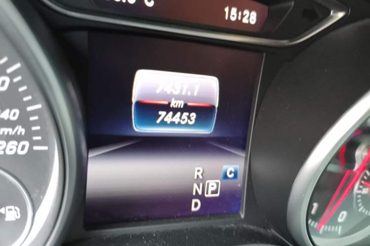 Used Mercedes-Benz CLA 2018 CLA 220 4MATIC Odometer Close Up