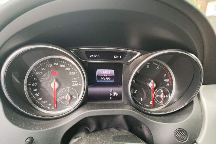 Used Mercedes-Benz CLA 2018 CLA 220 4MATIC Odometer Close Up