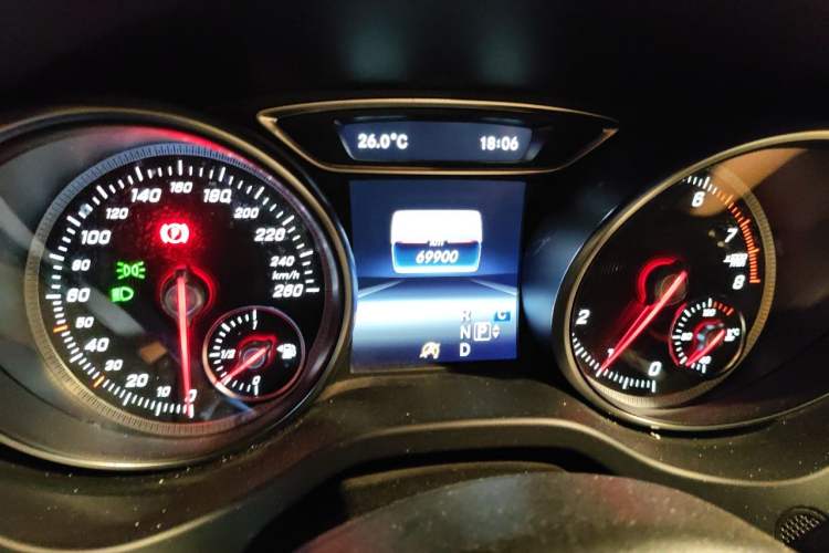 Used Mercedes-Benz CLA 2018 CLA 220 4MATIC Odometer Close Up