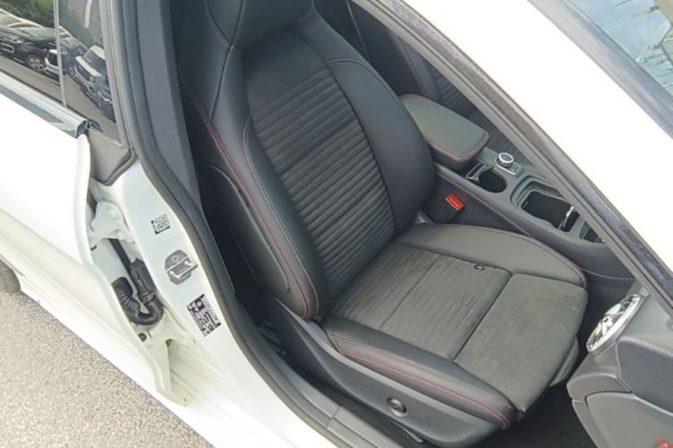 Used Mercedes-Benz CLA 2018 CLA 220 4MATIC Right Front Seat