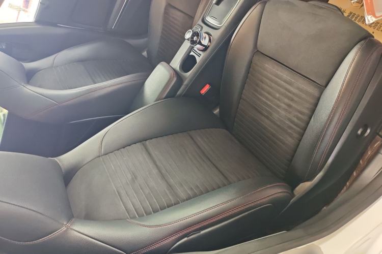 Used Mercedes-Benz CLA 2018 CLA 220 4MATIC Right Front Seat