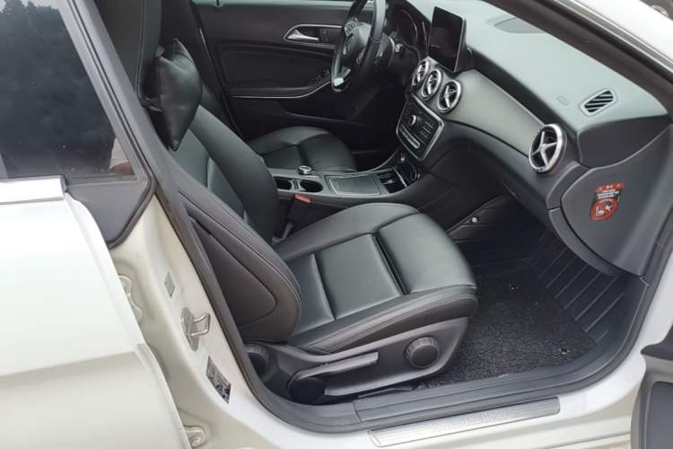 Used Mercedes-Benz CLA 2018 CLA 200 Sport Edition Right Front Seat
