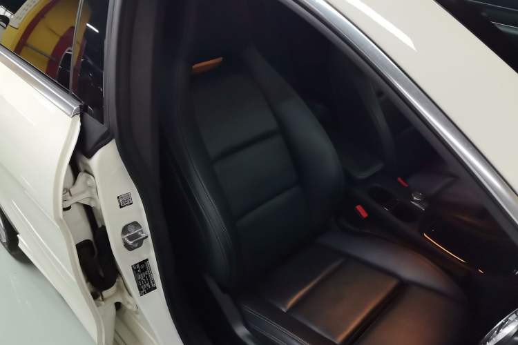 Used Mercedes-Benz CLA 2018 CLA 200 Sport Edition Right Front Seat