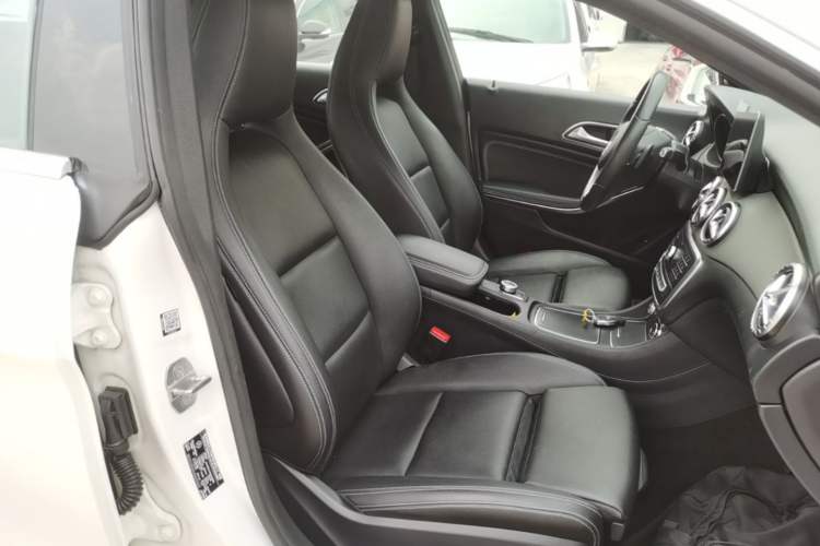 Used Mercedes-Benz CLA 2018 CLA 200 Style Edition Right Front Seat