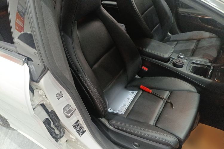 Used Mercedes-Benz CLA 2018 CLA 200 Style Edition Right Front Seat
